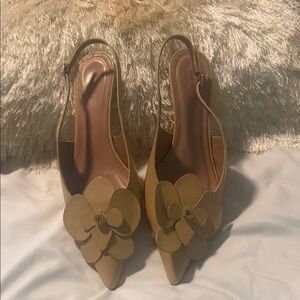 Vero Cuoio Tan Floral Slingback Pointed-Toe Heels